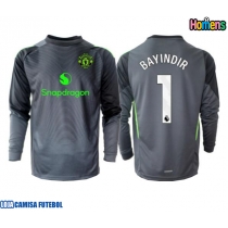 Camisa de Futebol Manchester United Altay Bayindir #1 Goleiro Equipamento Secundário 2025-26 Manga Comprida